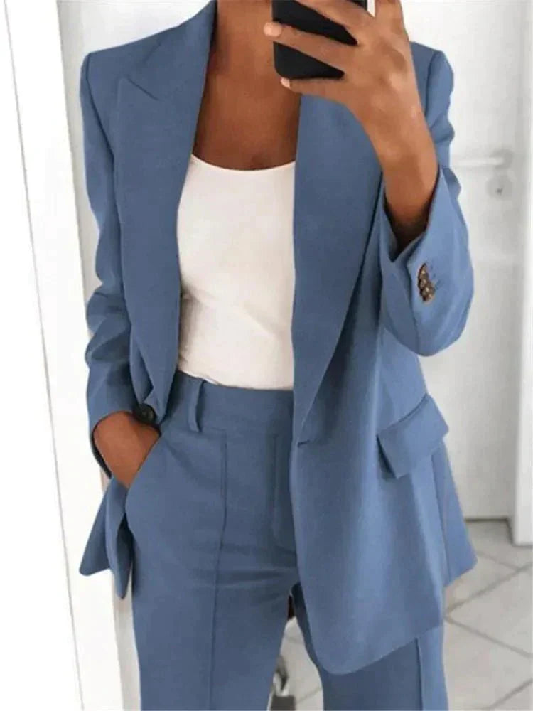 Lynn - Casual Two-Piece Suit