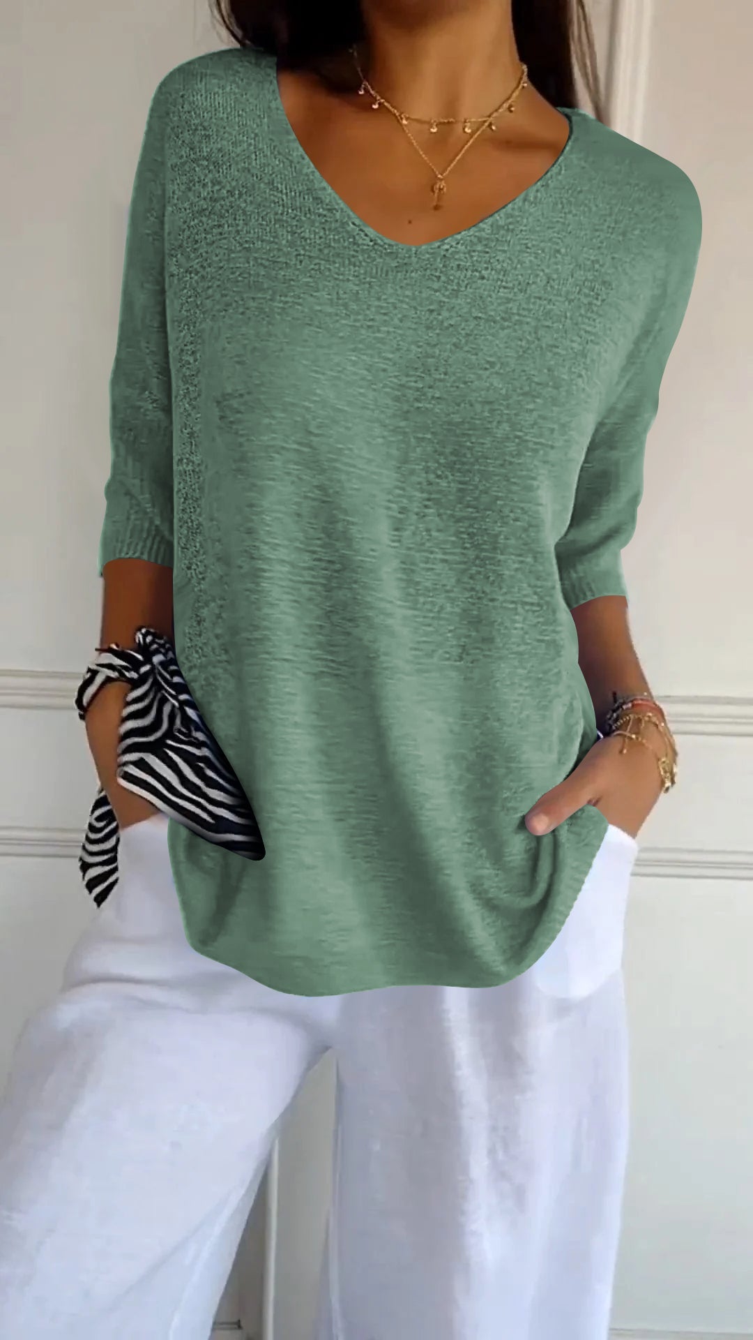 Jinn | Knitted top with V-neck