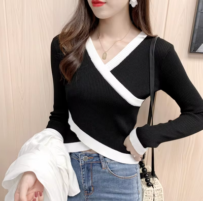 CASSIDY | ELEGANT V-NECK SWEATER