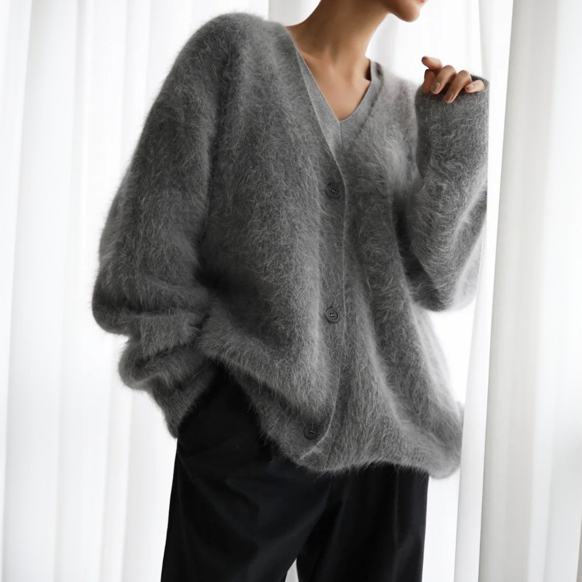 AGNES - CHIC CARDIGAN SWEATER